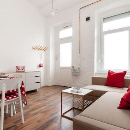 בודפשט Loft Style Apartment In Hipster Area מראה חיצוני תמונה